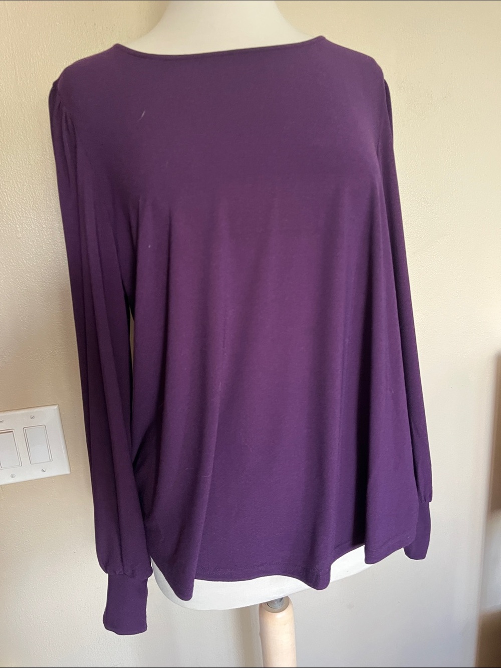 Women's Long-Sleeve Scoop Neck Sweater in Purple